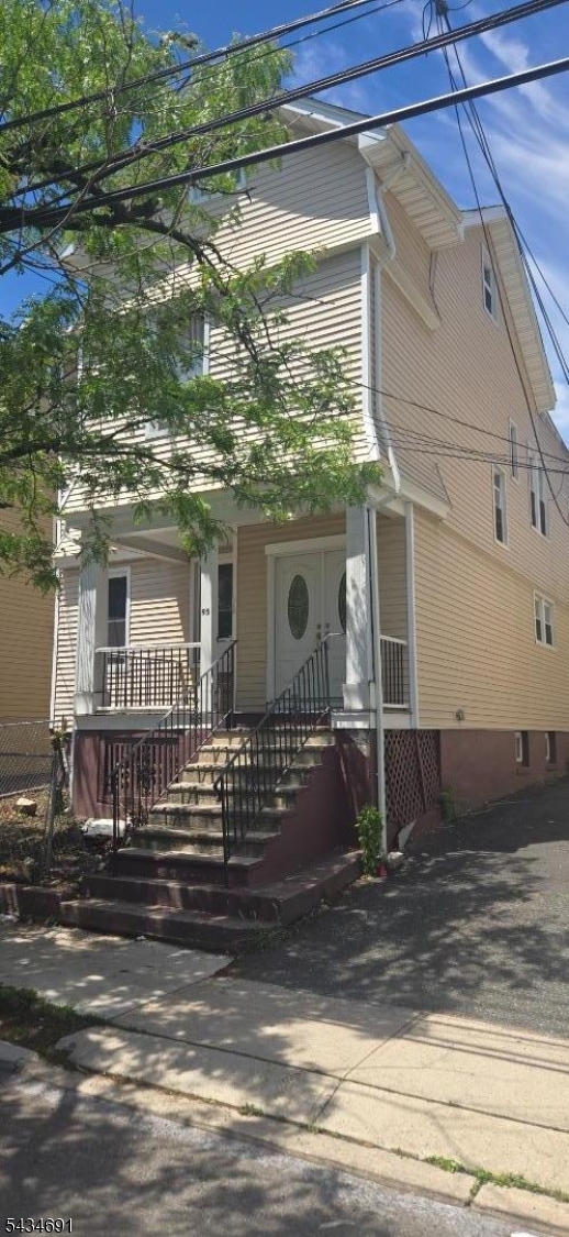 93 Lincoln Pl Property Photo 1