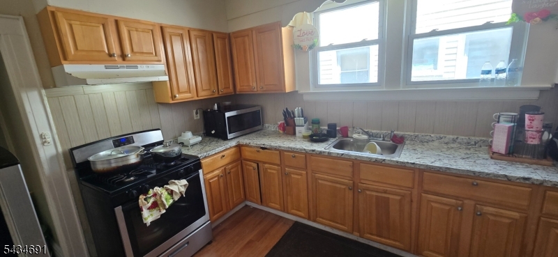 93 Lincoln Pl Property Photo 28