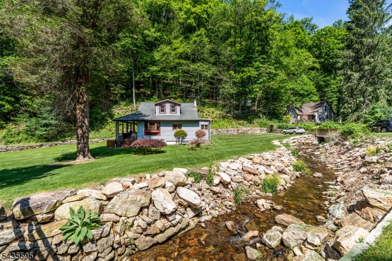 145 Millbrook Rd Property Photo 1