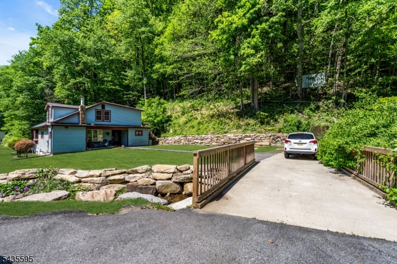 145 Millbrook Rd Property Photo 37