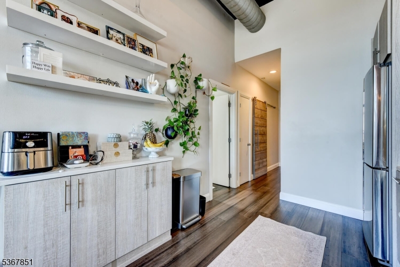 689 Luis Munoz Marin Blvd 1010 Property Photo 18