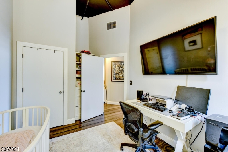 689 Luis Munoz Marin Blvd 1010 Property Photo 27