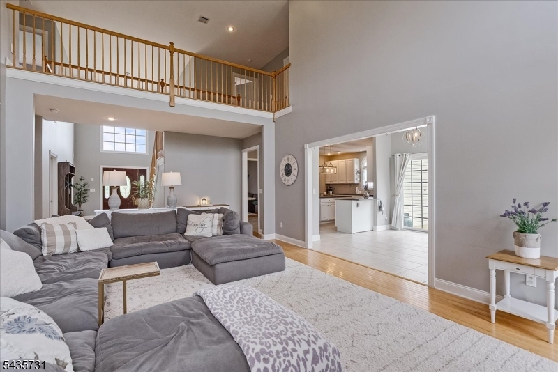 24 Saddle Ridge Rd Property Photo 4