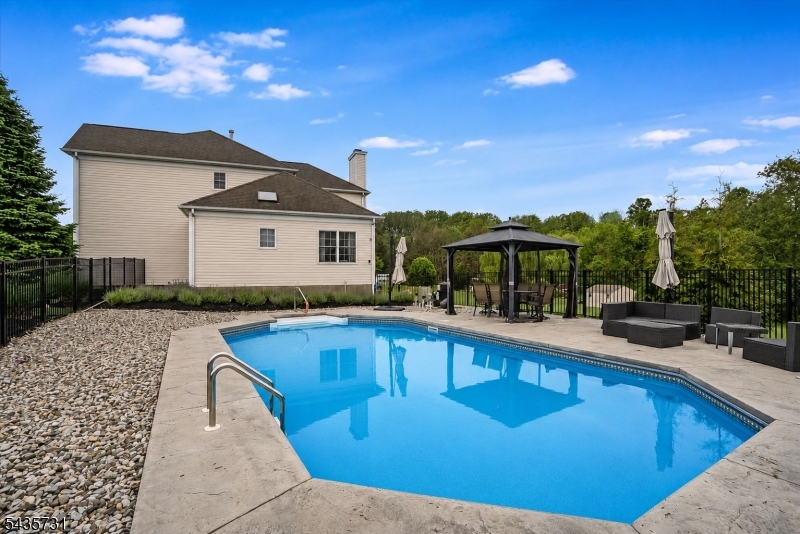 24 Saddle Ridge Rd Property Photo 36