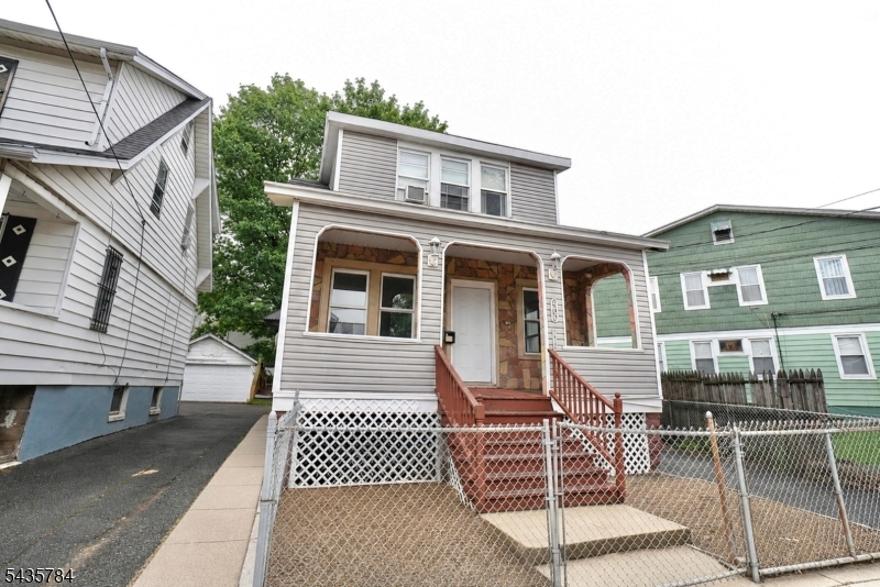 240 Sunset Ave Property Photo 1
