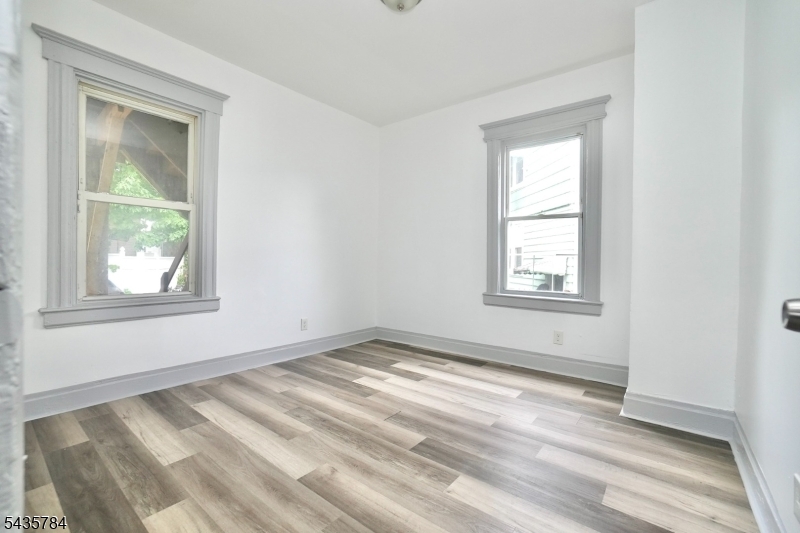 240 Sunset Ave Property Photo 10