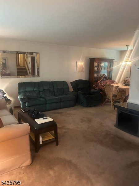 35 Garside Pl Property Photo 3