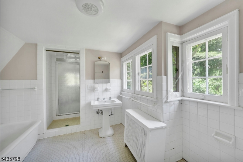 475 Berkeley Ave Property Photo 18