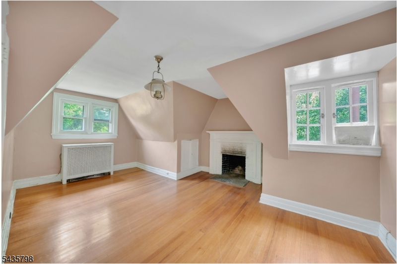 475 Berkeley Ave Property Photo 19