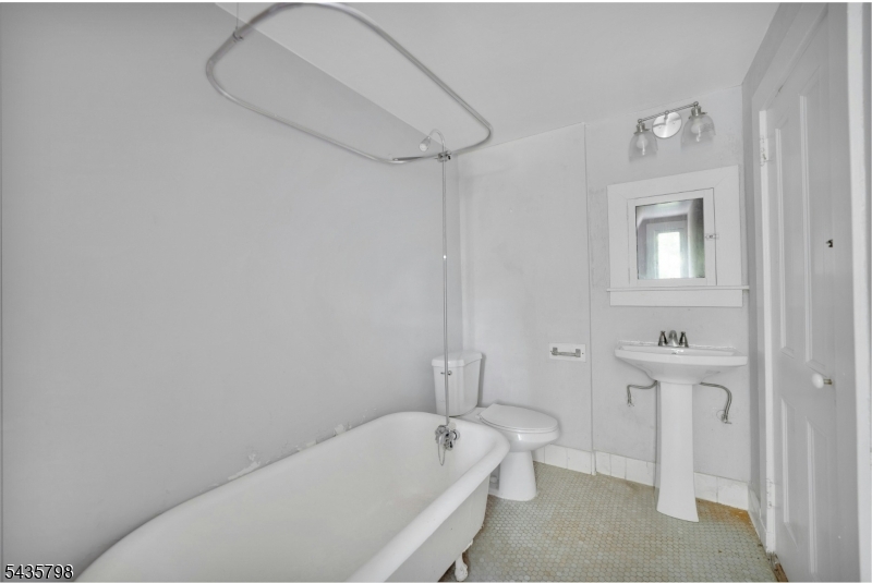 475 Berkeley Ave Property Photo 43