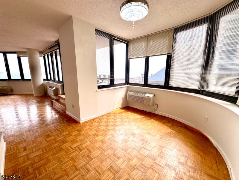 100 Carlyle Drive. N05j 5 Jn Property Photo 17