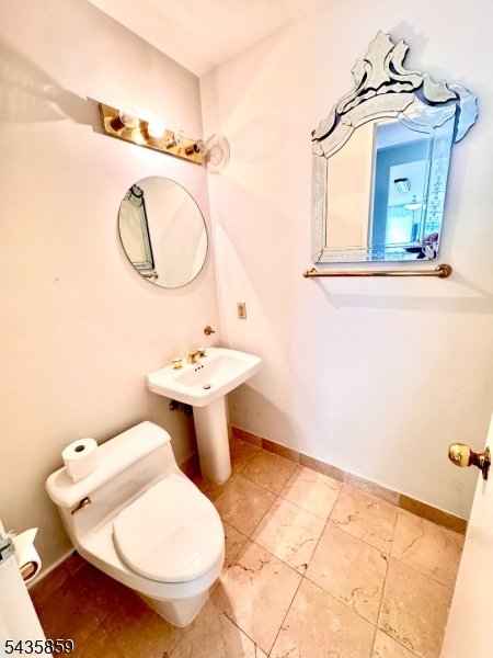 100 Carlyle Drive. N05j 5 Jn Property Photo 18