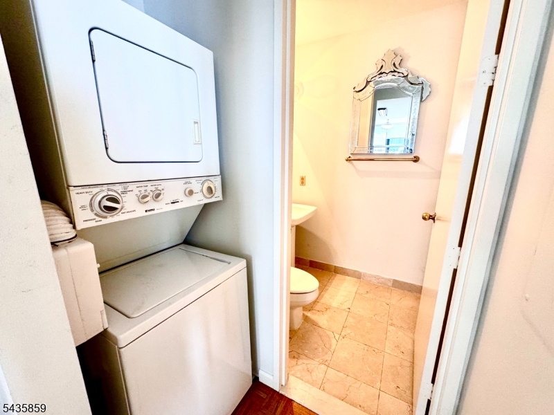 100 Carlyle Drive. N05j 5 Jn Property Photo 19