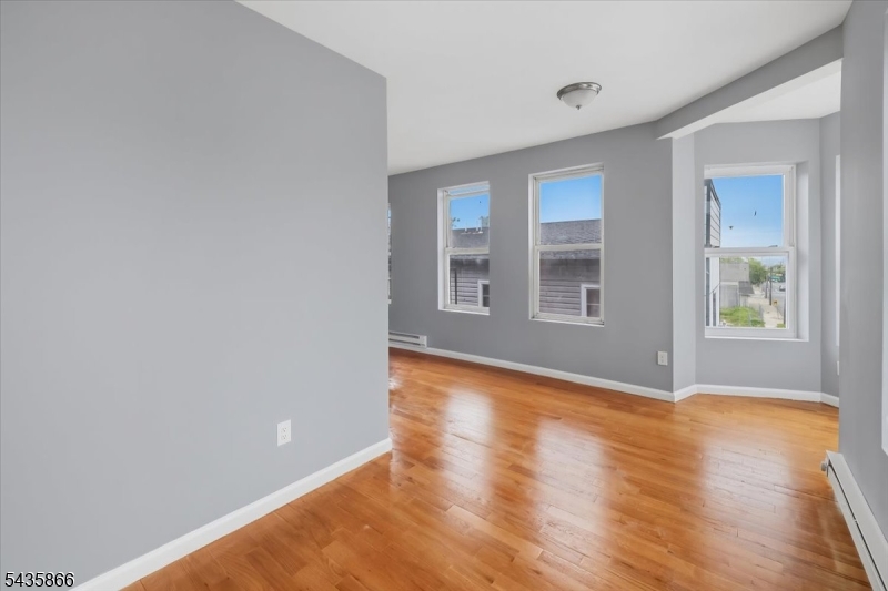 422 18th Avenue Property Photo 4