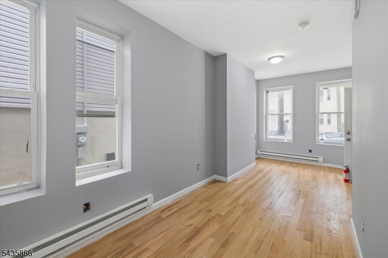 422 18th Avenue Property Photo 5