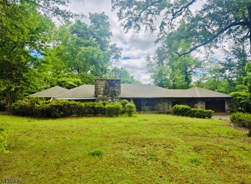 54 Ellicott Ln Property Photo 1