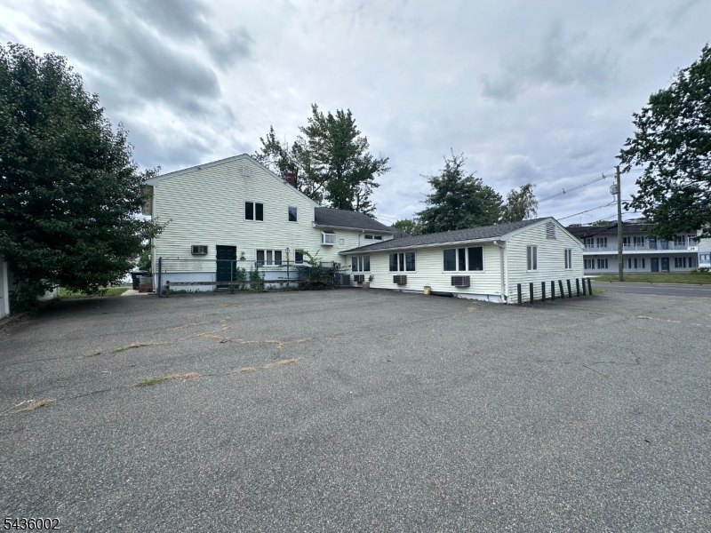 6 Grand St Property Photo 1
