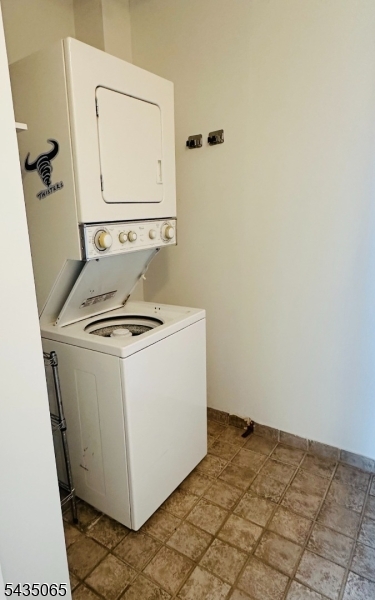240 Main St Unit 303 303 Property Photo 17