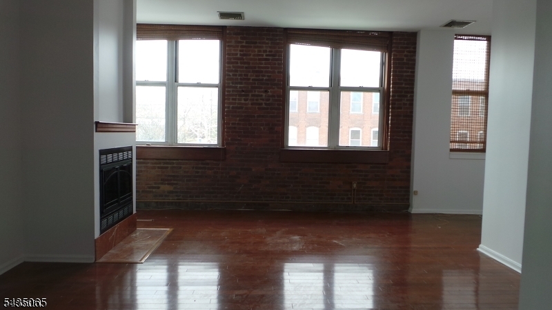 240 Main St Unit 303 303 Property Photo 35