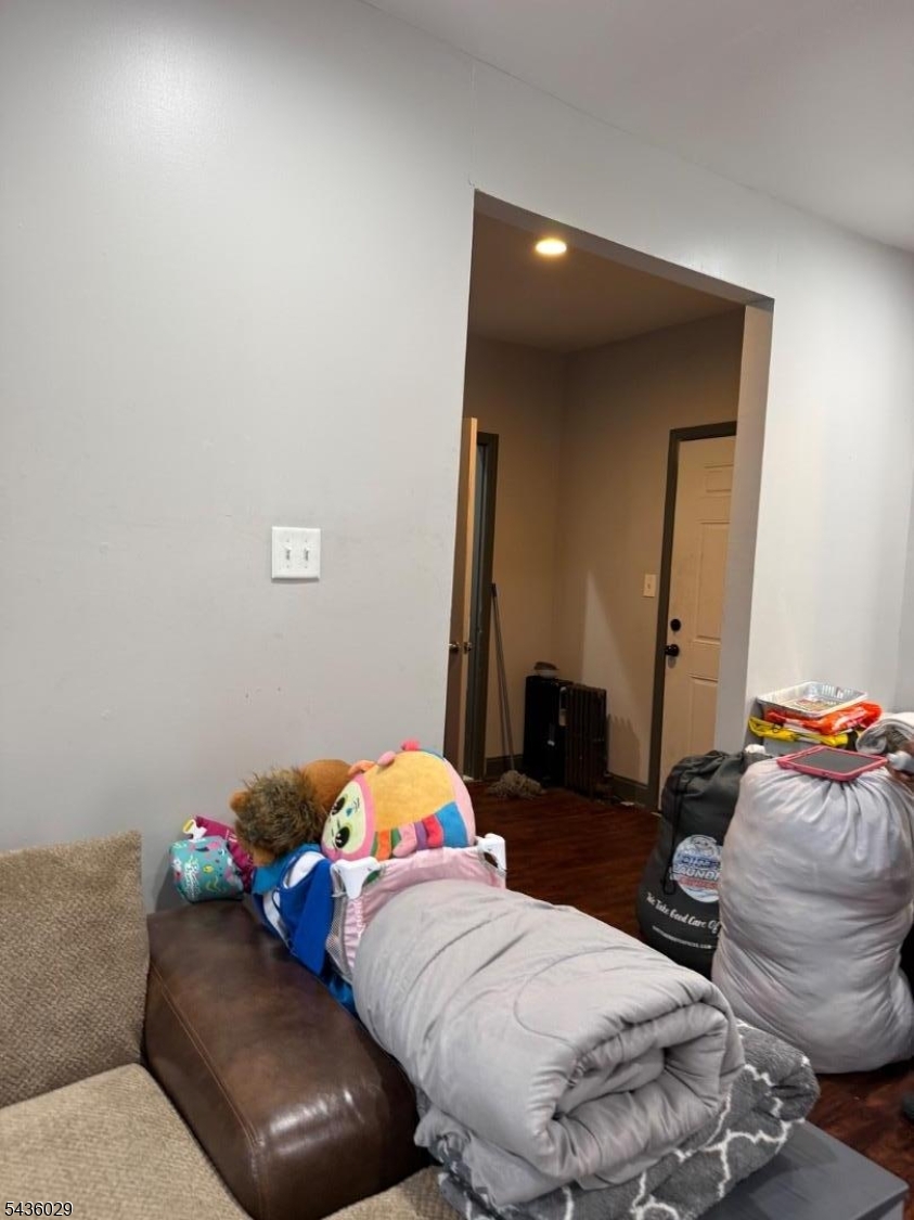9 White Ter Property Photo 3