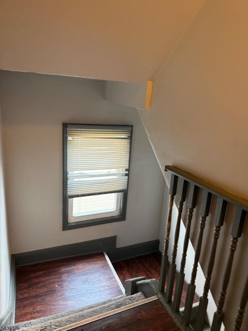 9 White Ter Property Photo 5