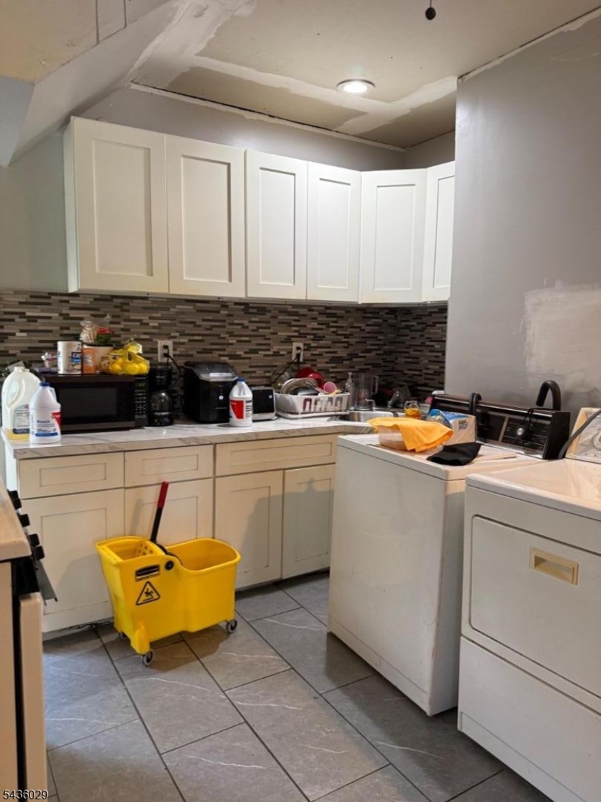 9 White Ter Property Photo 6