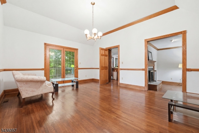4 Meadow Oak Dr Property Photo 14