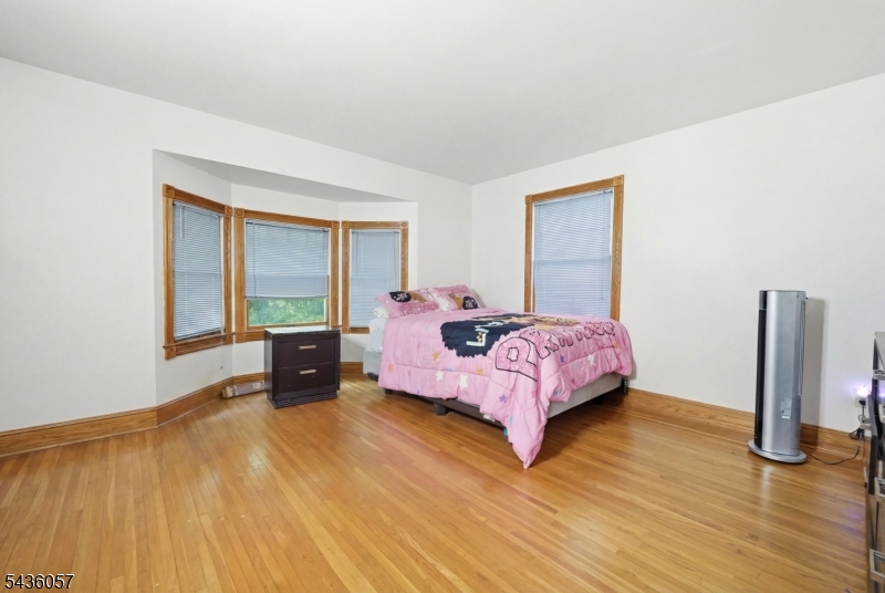 4 Meadow Oak Dr Property Photo 18