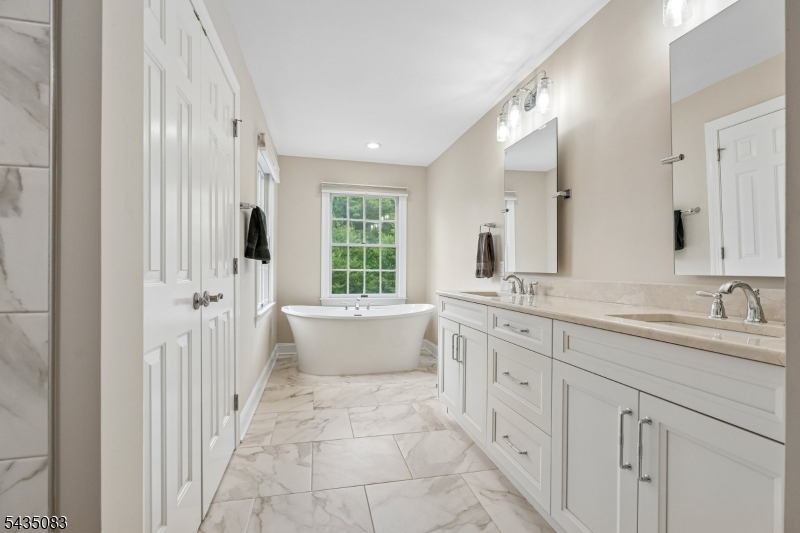 63 Emily Rd Property Photo 25