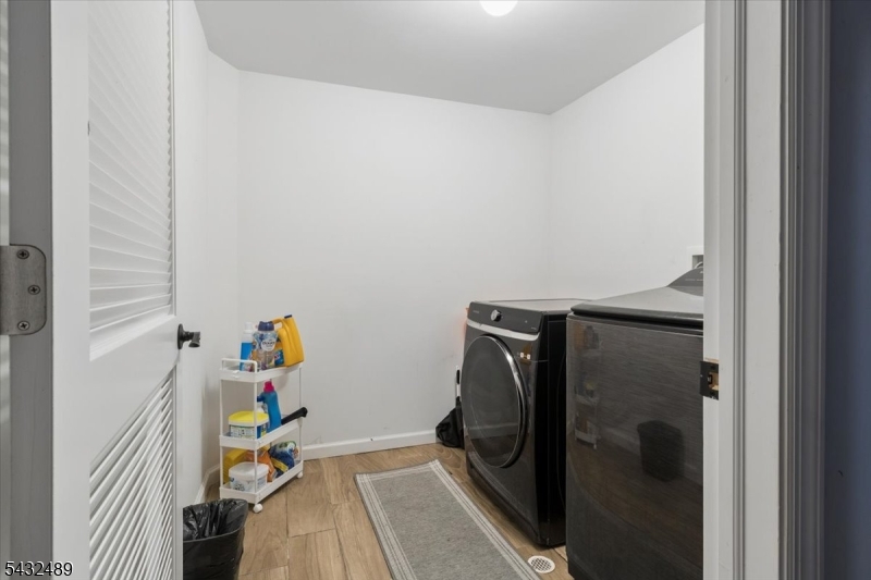 1071 North Ave Property Photo 17