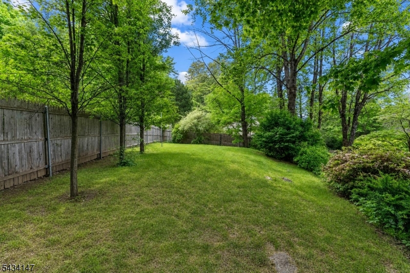33 Brooksyde Ave Property Photo 37