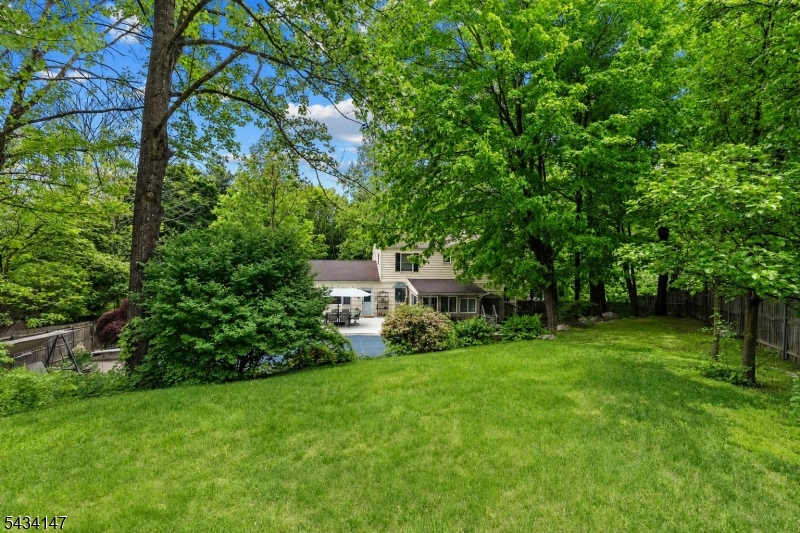 33 Brooksyde Ave Property Photo 38
