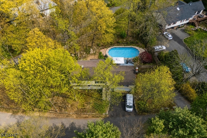 33 Brooksyde Ave Property Photo 45