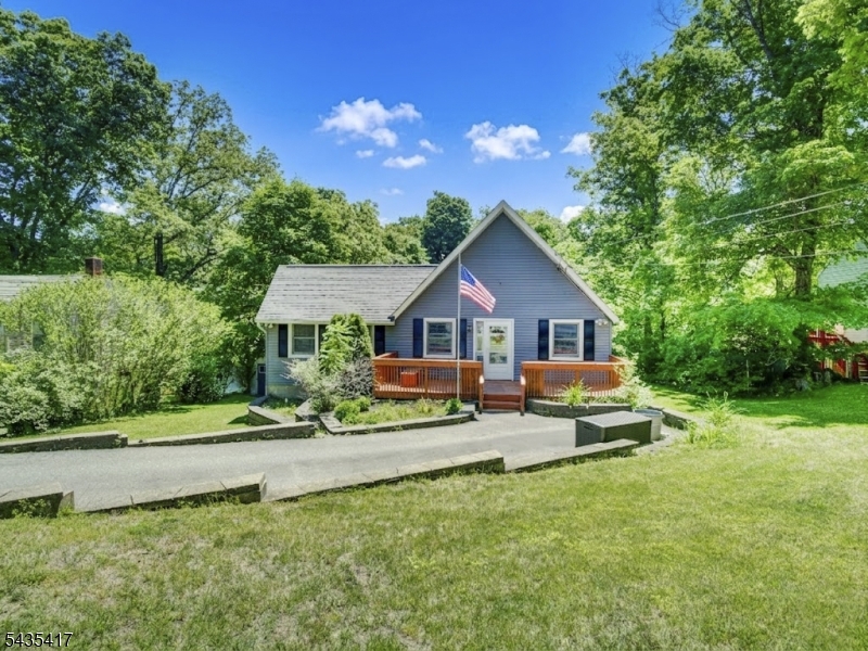 38 Orchard Dr Property Photo 1