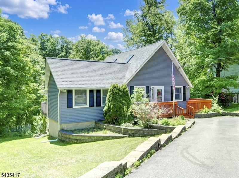 38 Orchard Dr Property Photo 2