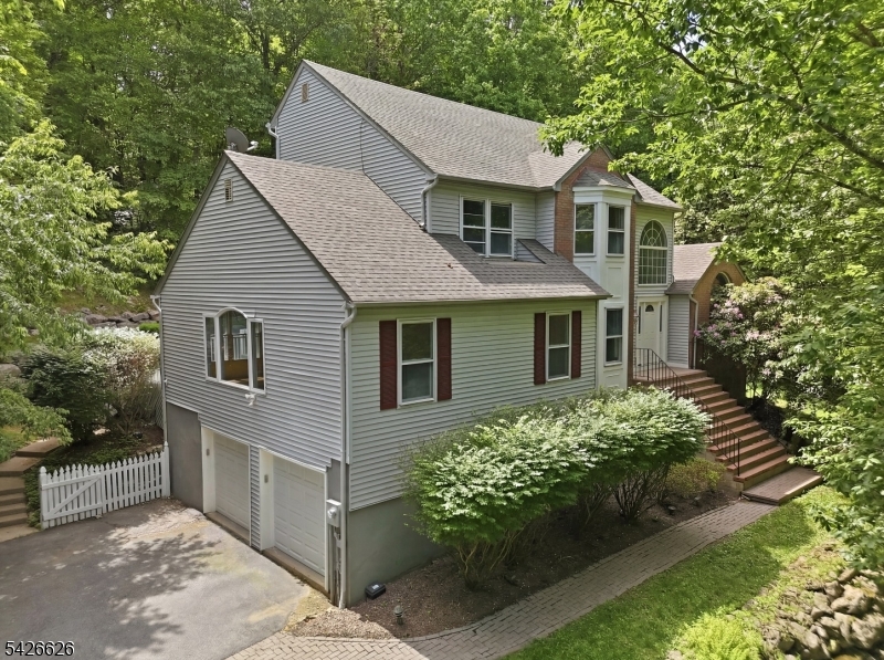20 Indian Run Rd Property Photo 1