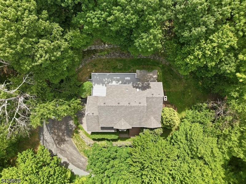 20 Indian Run Rd Property Photo 3