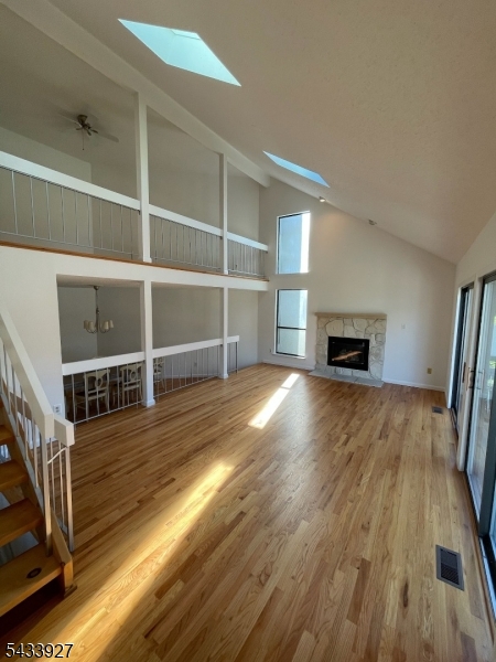73 Linda Ln Property Photo 4