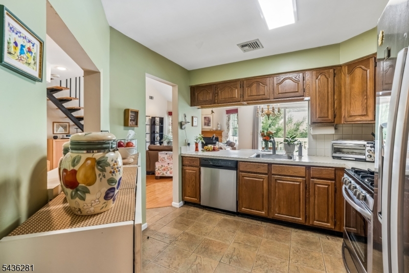 8 Quartz Ln Property Photo 8