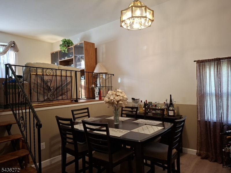 721 Taft Ave Property Photo 3