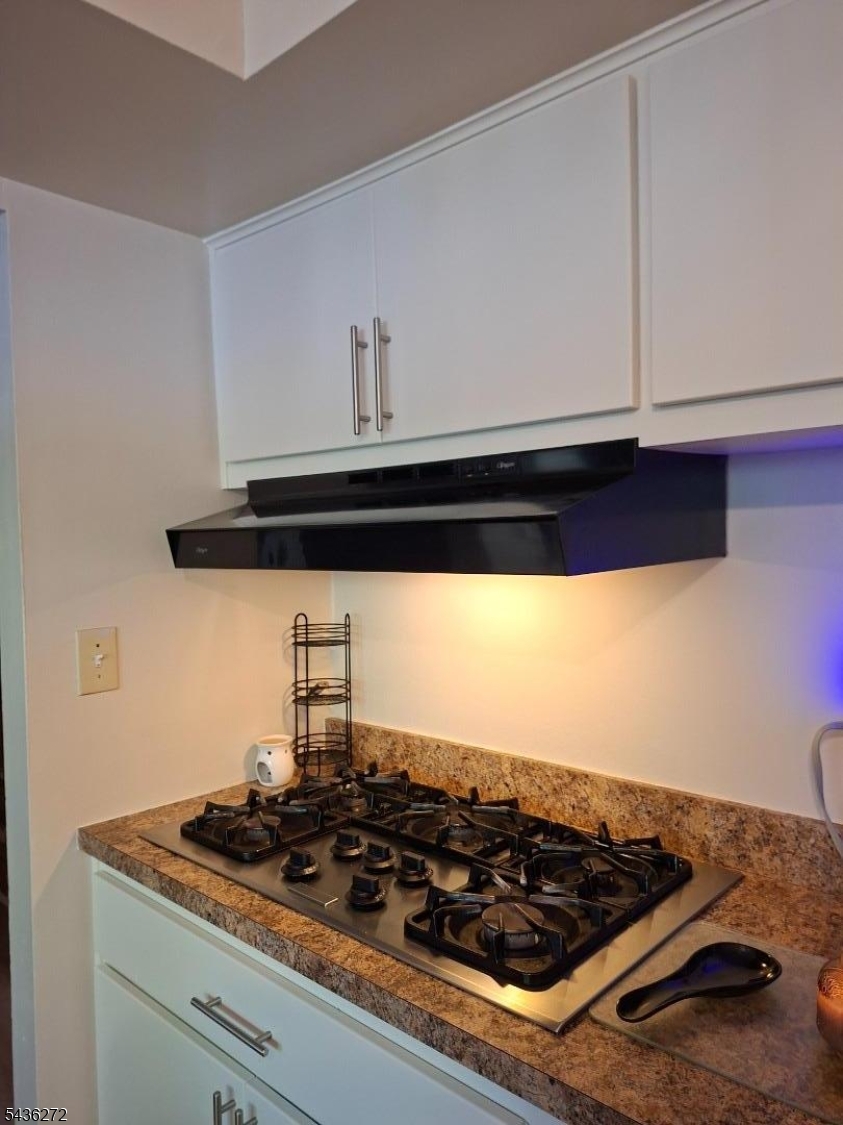 721 Taft Ave Property Photo 8