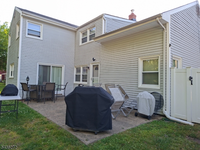 721 Taft Ave Property Photo 22