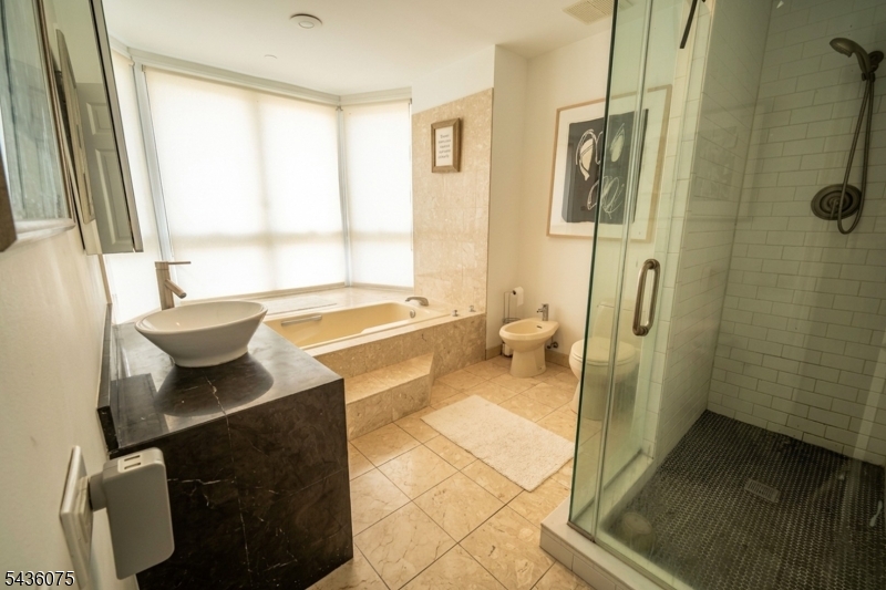 130 Kensington Dr Property Photo 23