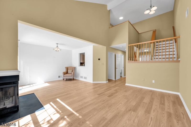 4 Woodmont Dr Property Photo 5
