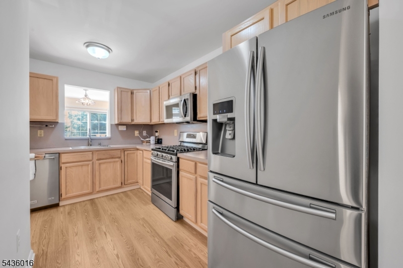 4 Woodmont Dr Property Photo 7