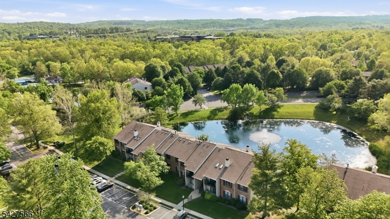 195 English Pl Property Photo 2