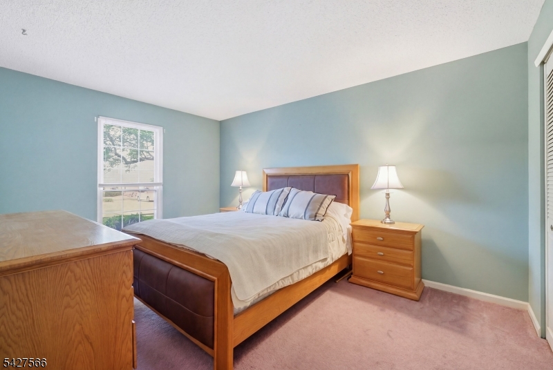 195 English Pl Property Photo 13