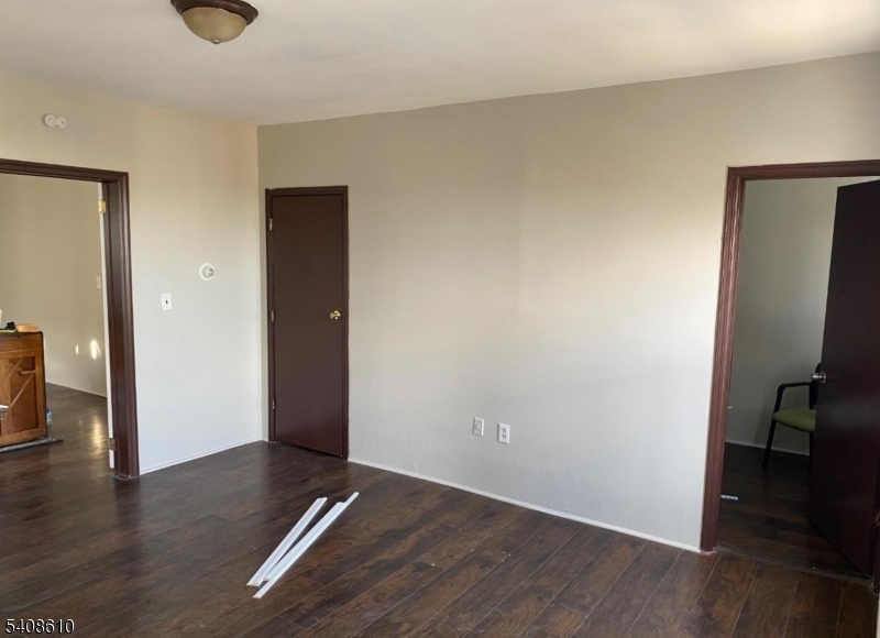 148 Garside St Property Photo 8