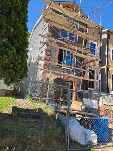 14 Cliff St Property Photo 21