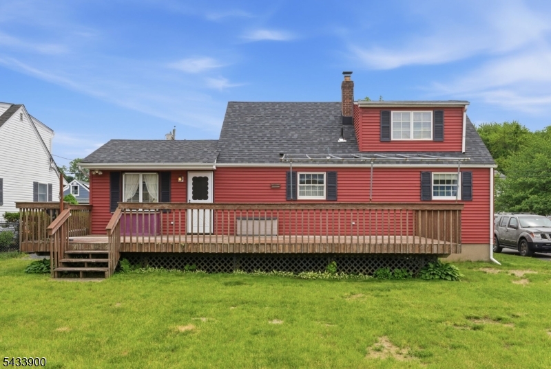9 Winding Way Property Photo 3